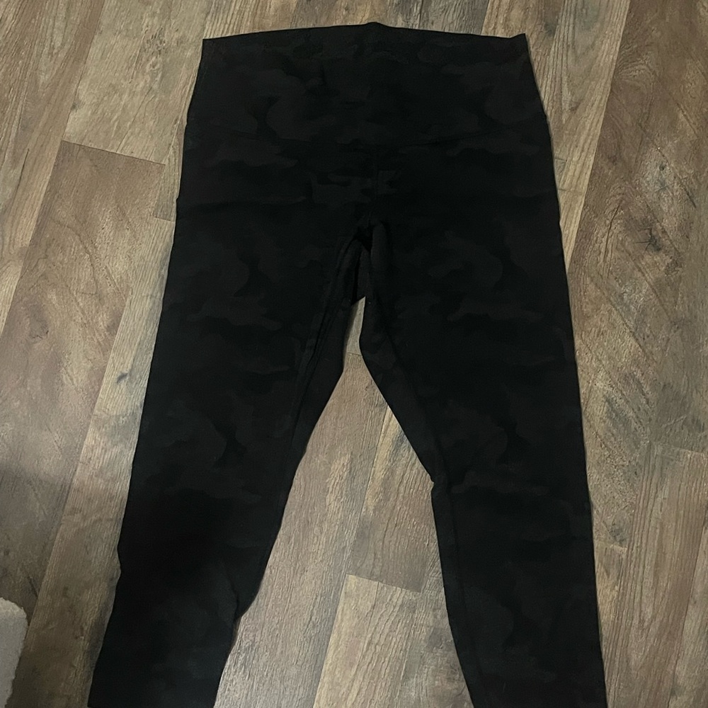 Black camo wunder under